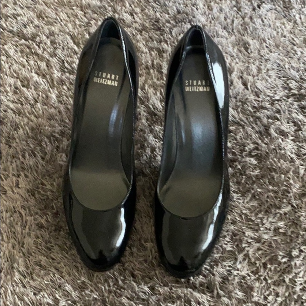 Stuart weitzman black patent pumps